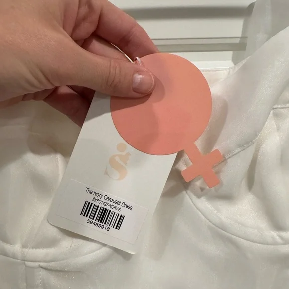 The Ivory Carousel Dress by Selkie - Picture 4 of 8